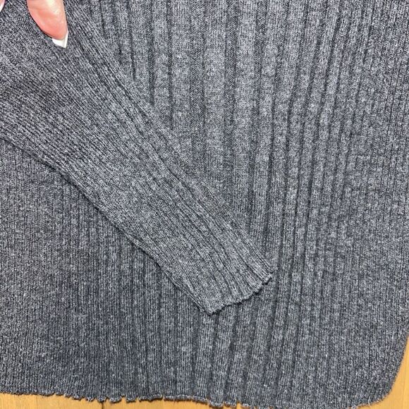 Liz Claiborne Women's MediumRibbed Knit‎  Pullover Cotton Long Sleeve  Gray - Picture 5 of 6